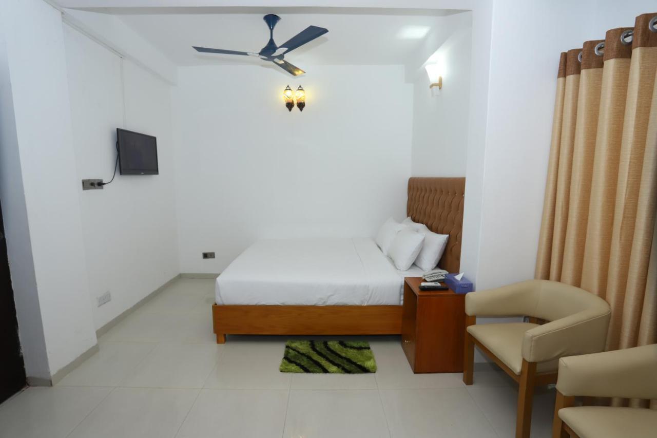 Hotel Blue Castle Dhaka Extérieur photo