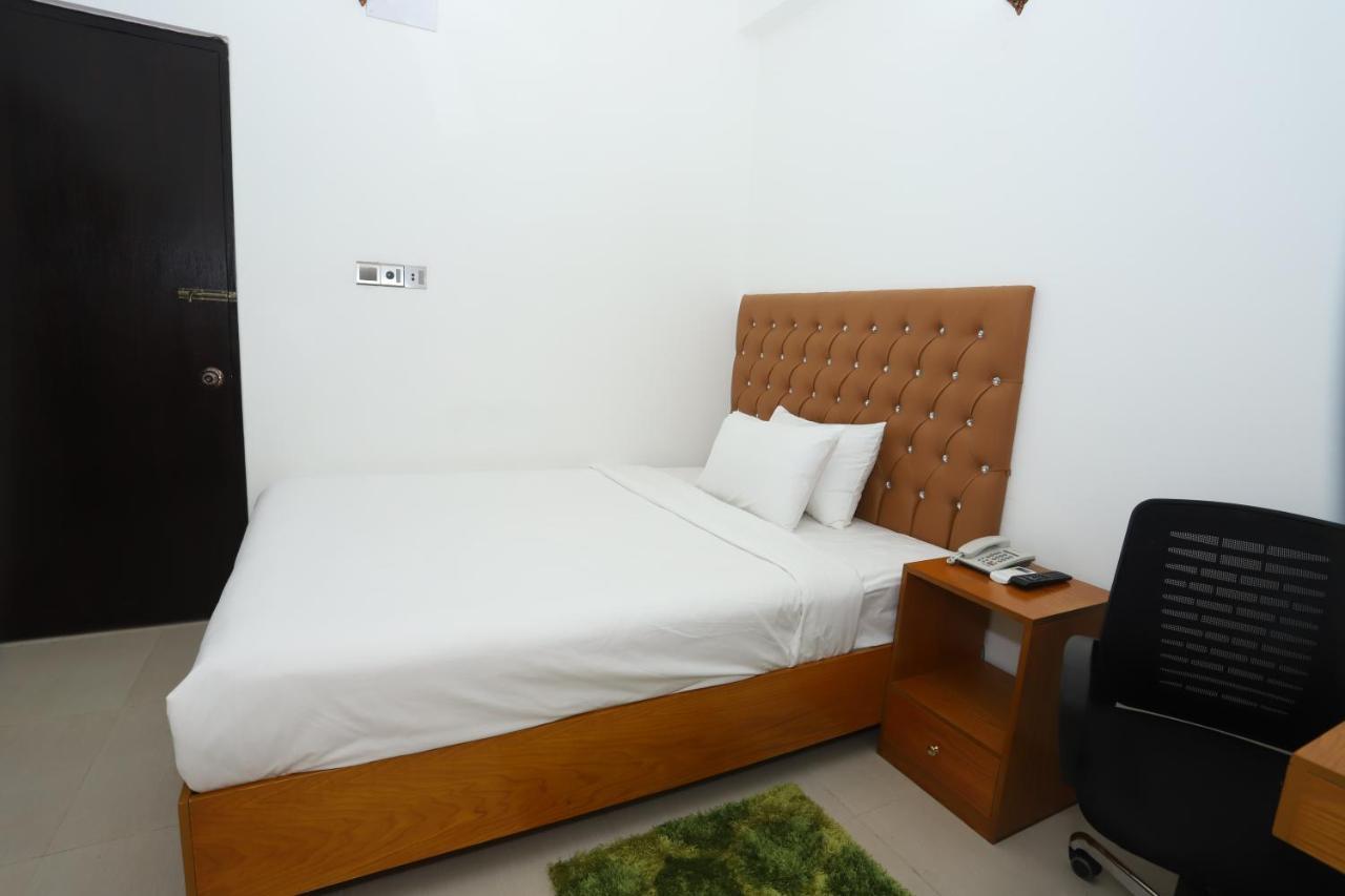 Hotel Blue Castle Dhaka Extérieur photo